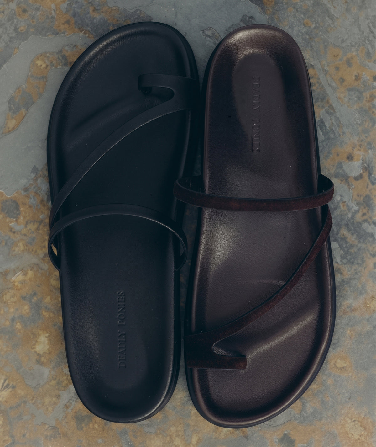 Ariadne Slide - Black