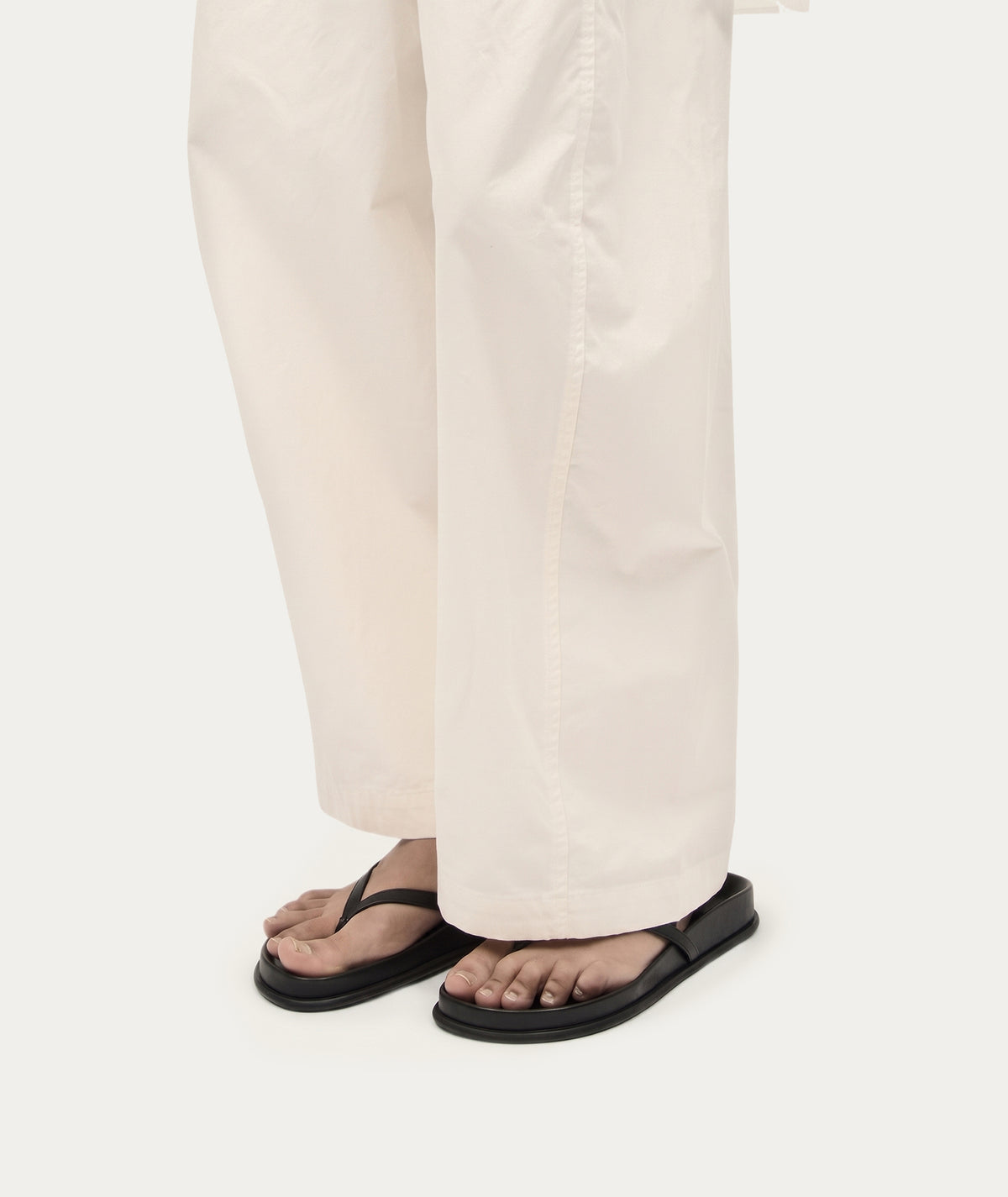 Artemis Sandal - Black