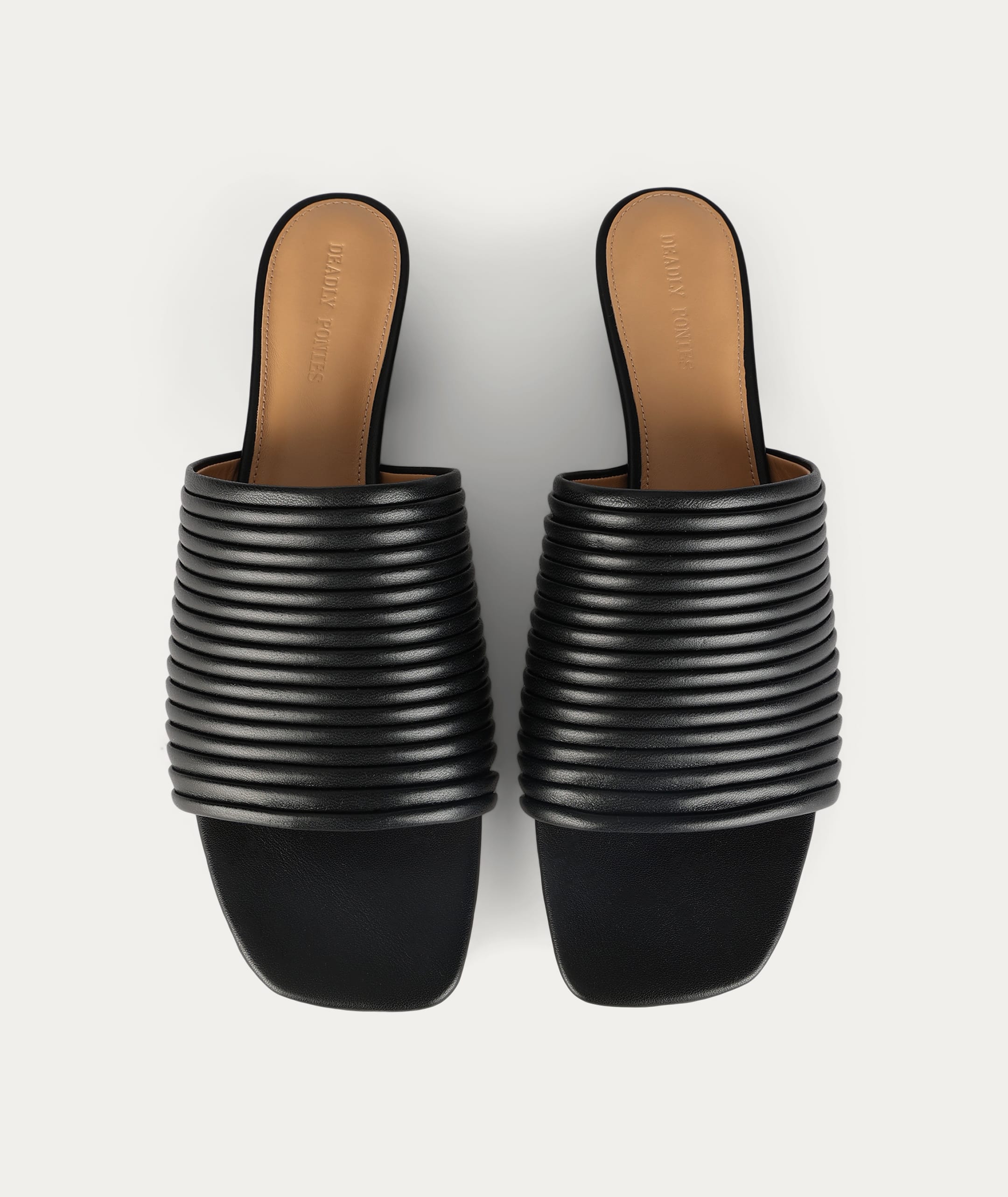 Caballo Slide - Black Pleated