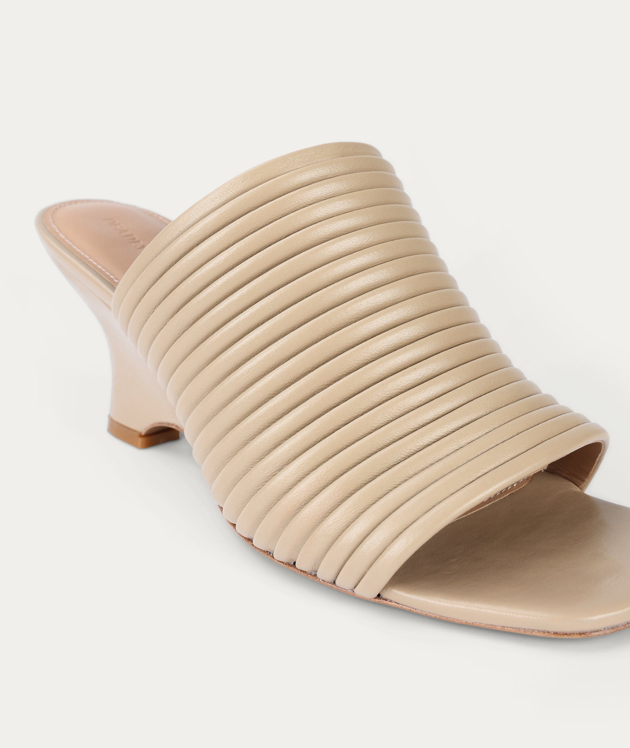 Caballo Mule - Porcini Pleated