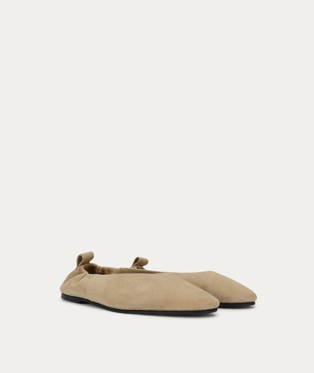 Cinch Flat - Dune Suede