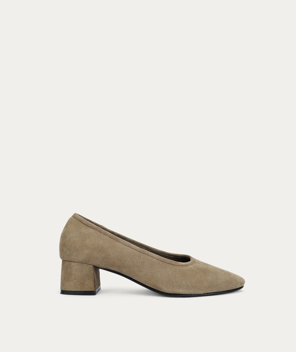 Cinch Pump - Dune Suede