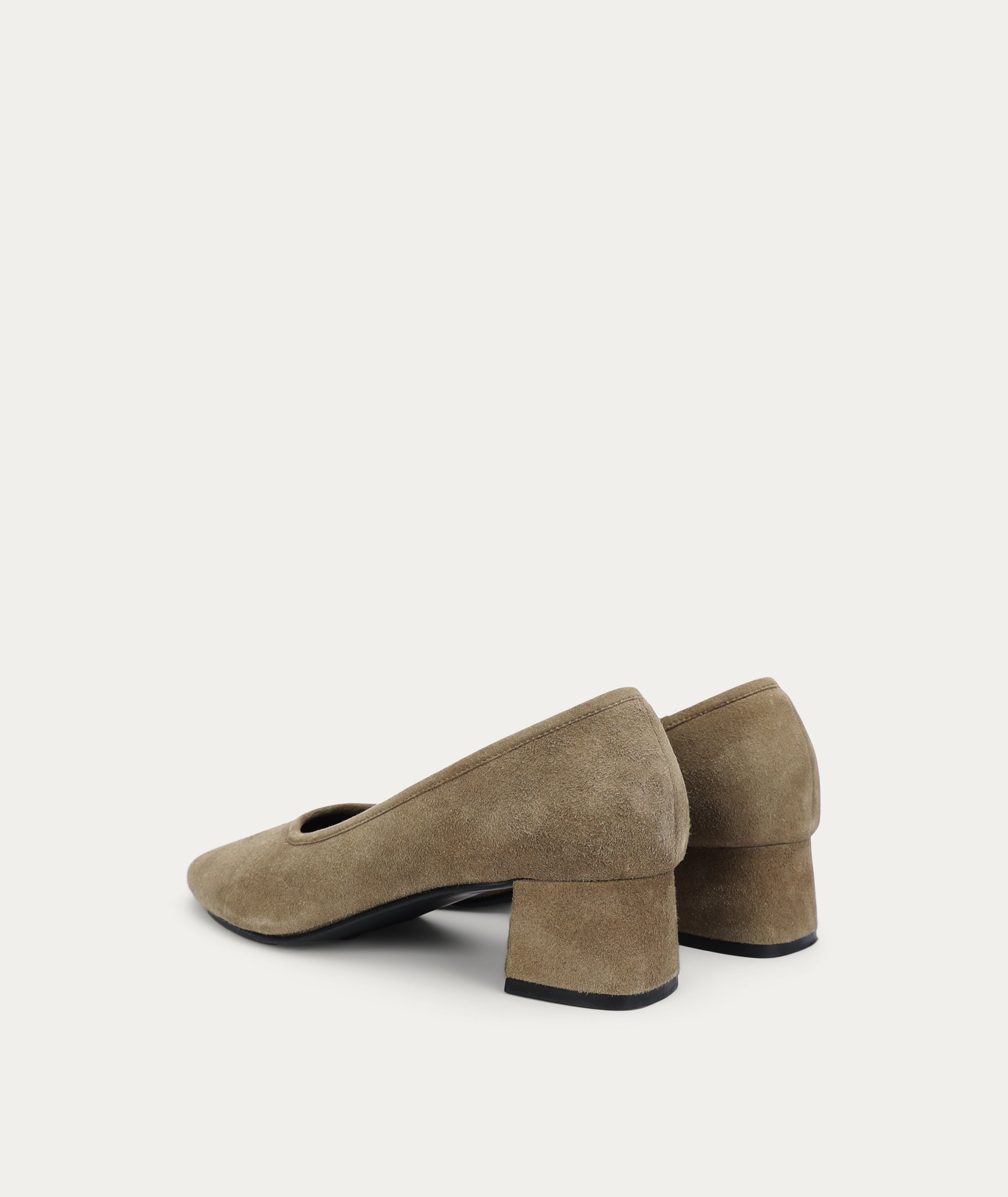 Cinch Pump - Dune Suede