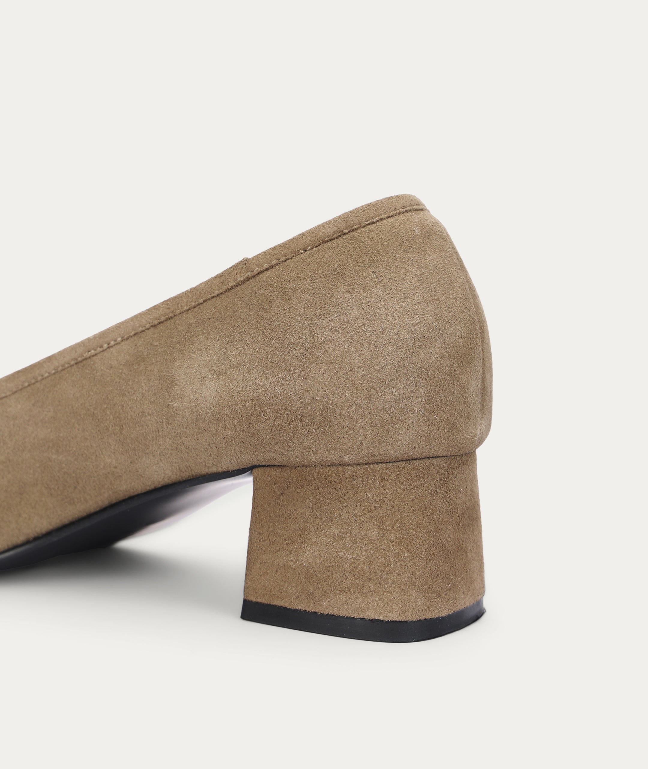 Cinch Pump - Dune Suede
