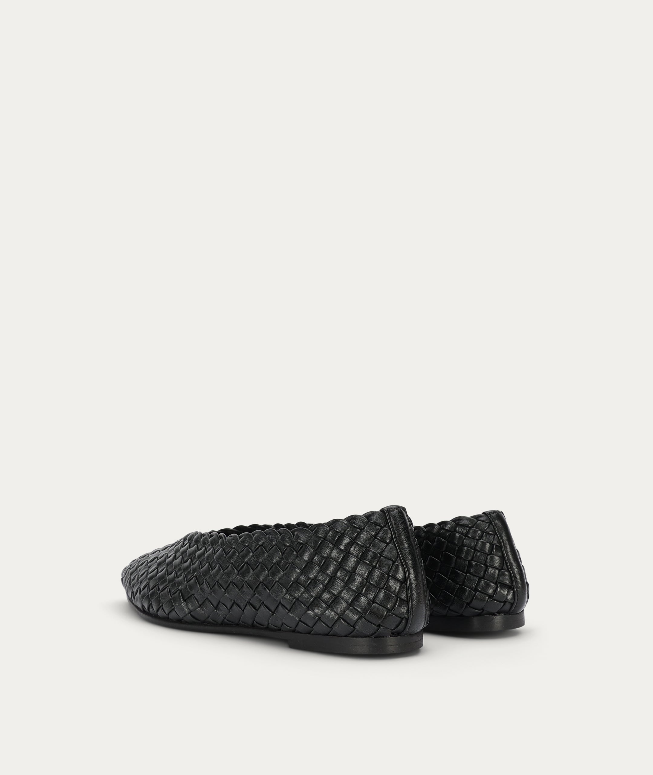 Epona Flat - Black Woven