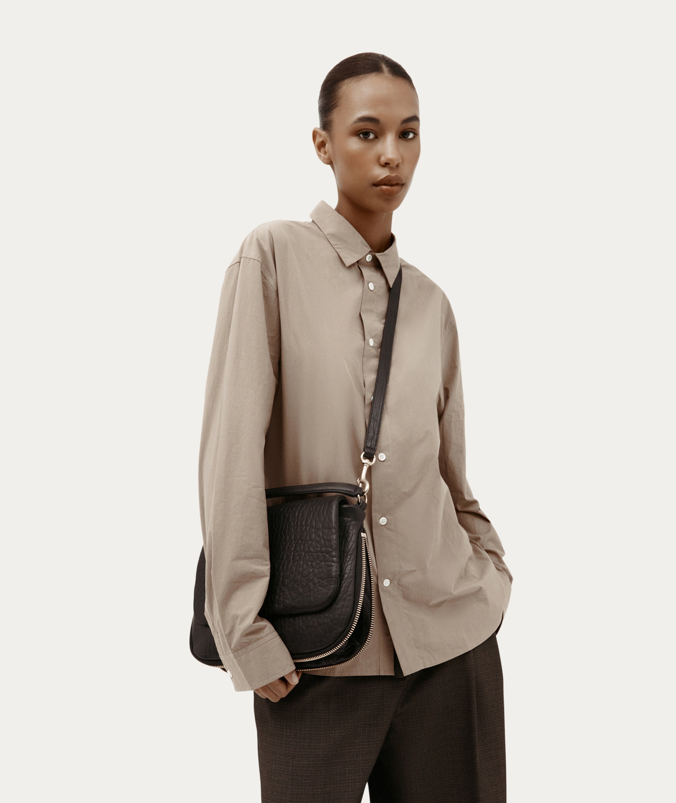 Mr Caiman - Black Bulle/Brass