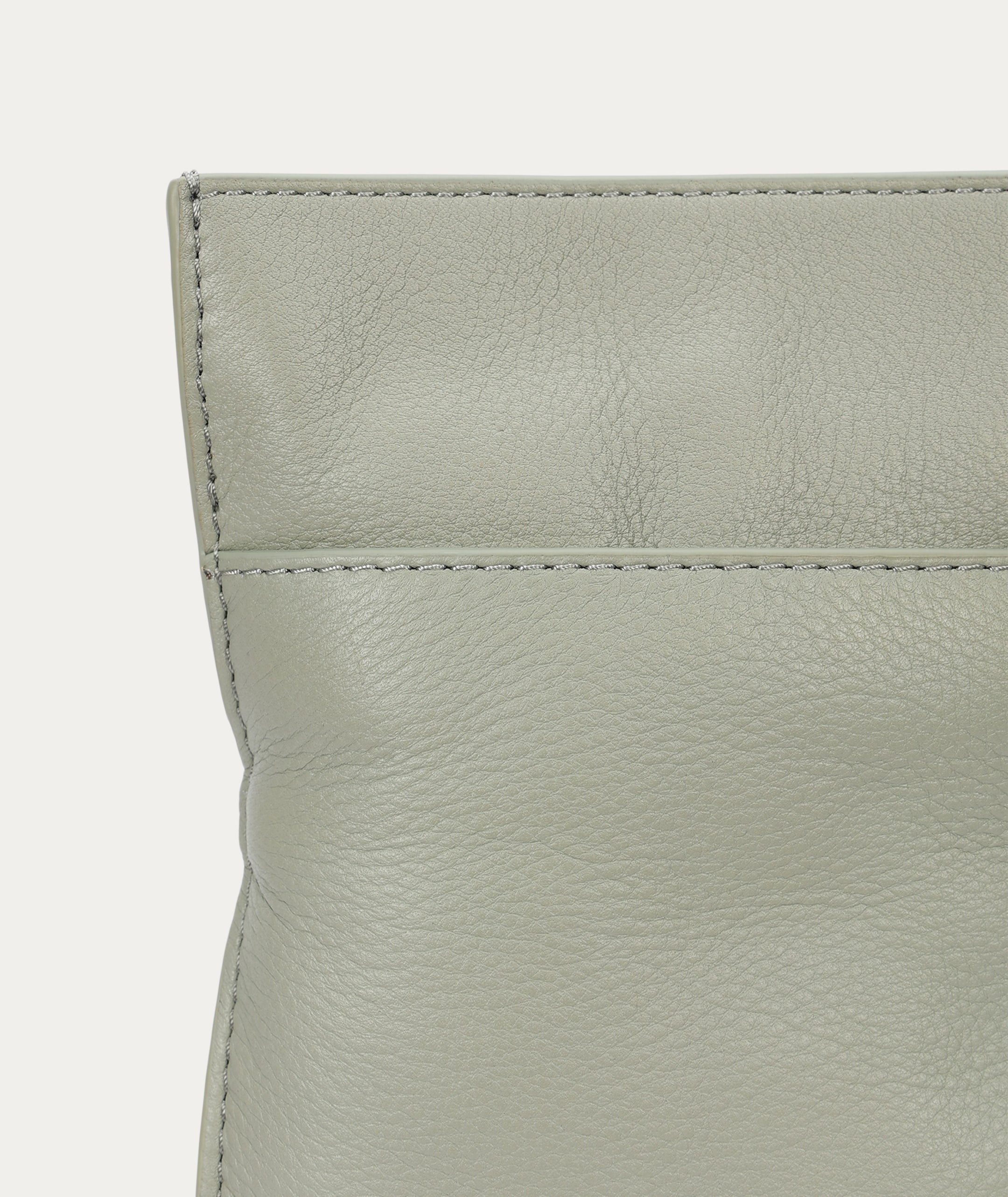 Mr Penny Pouchette - Kina