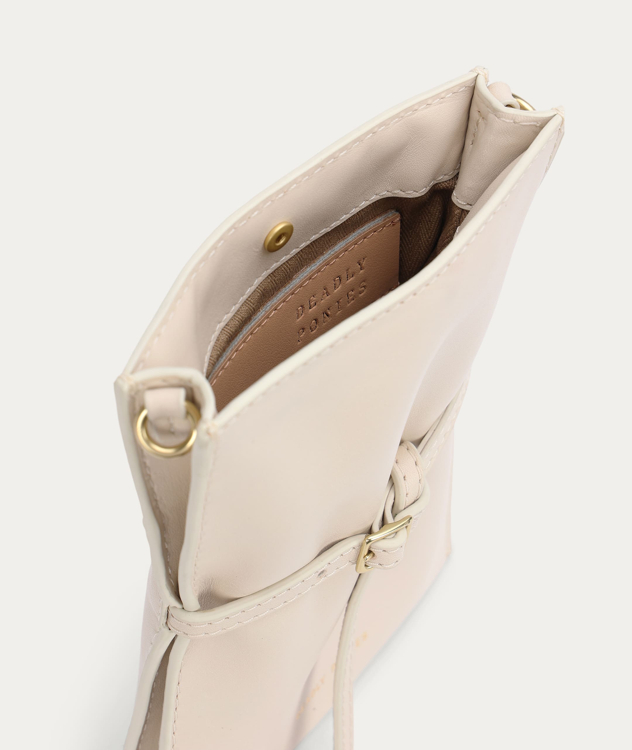 Mr Penny Pouchette - Porcelain