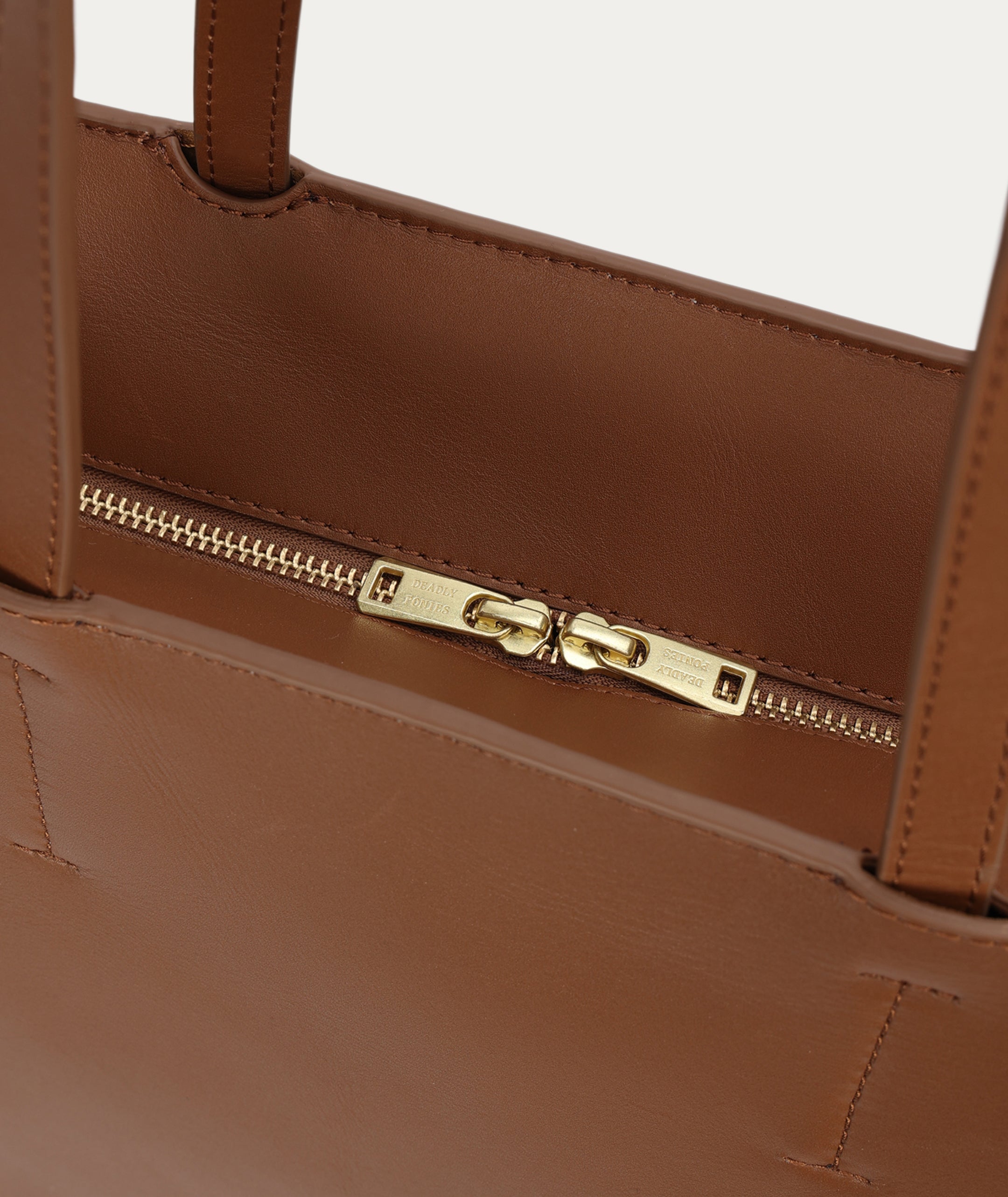 Mr Scurry Tote - Driftwood