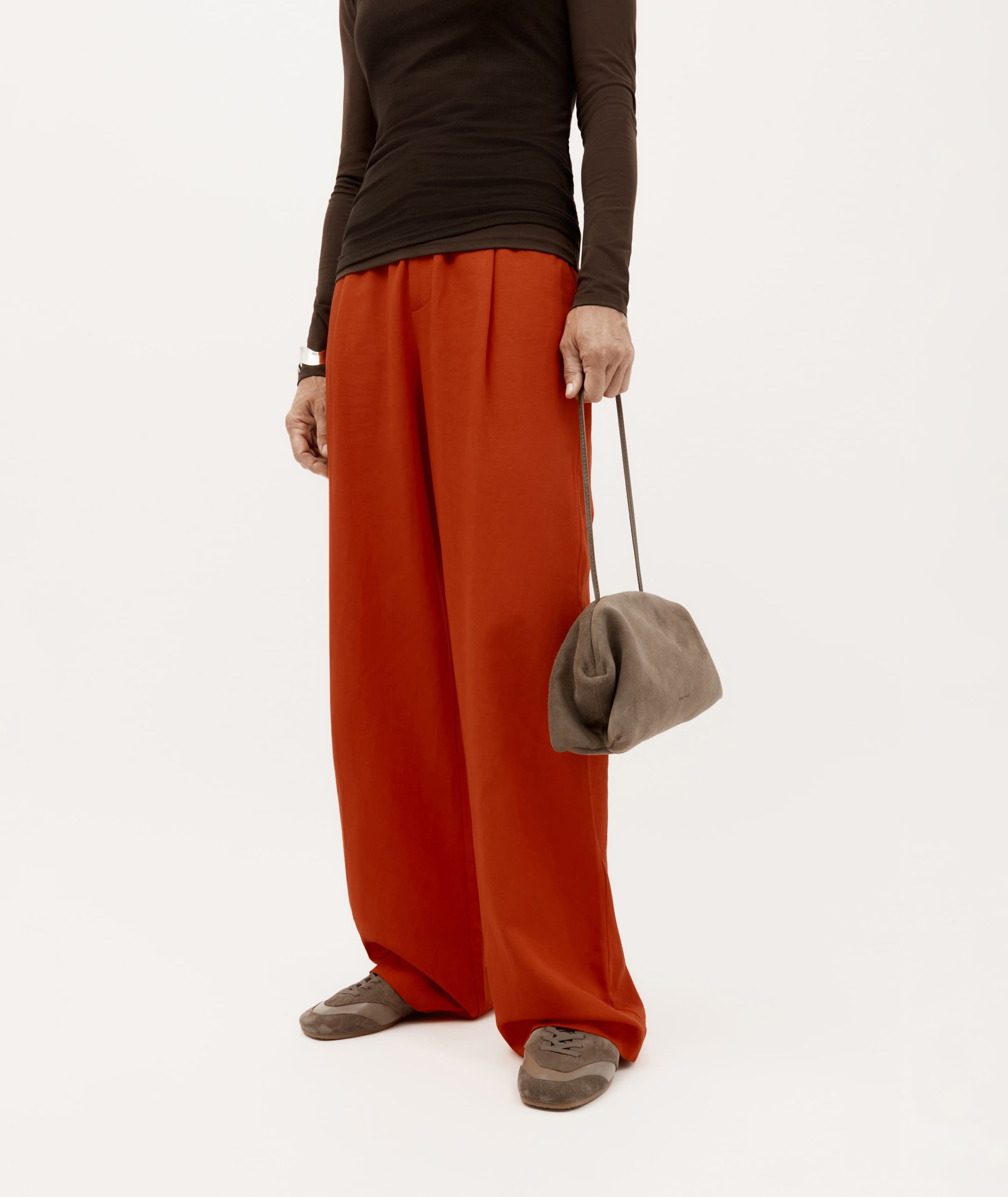 Mr Vault - Donkey Suede