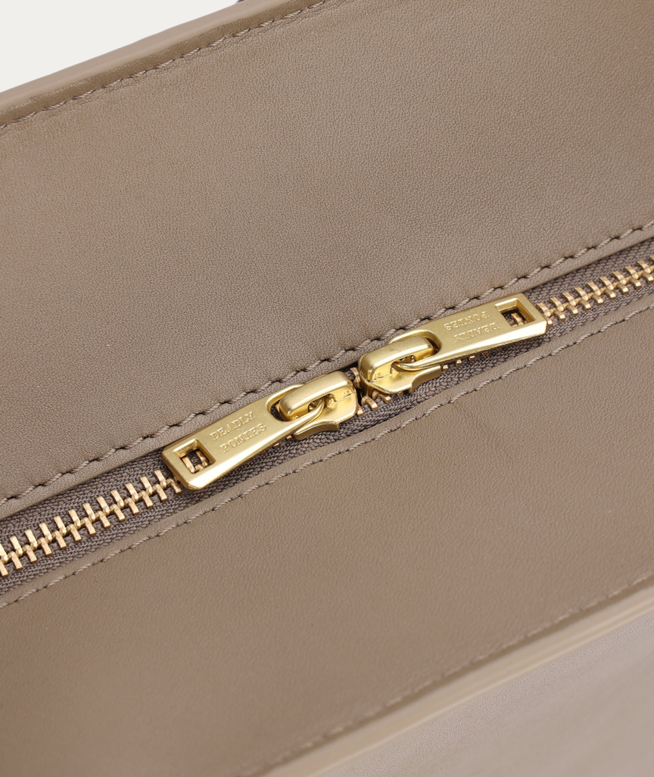 Mr Scurry Tote - Dune