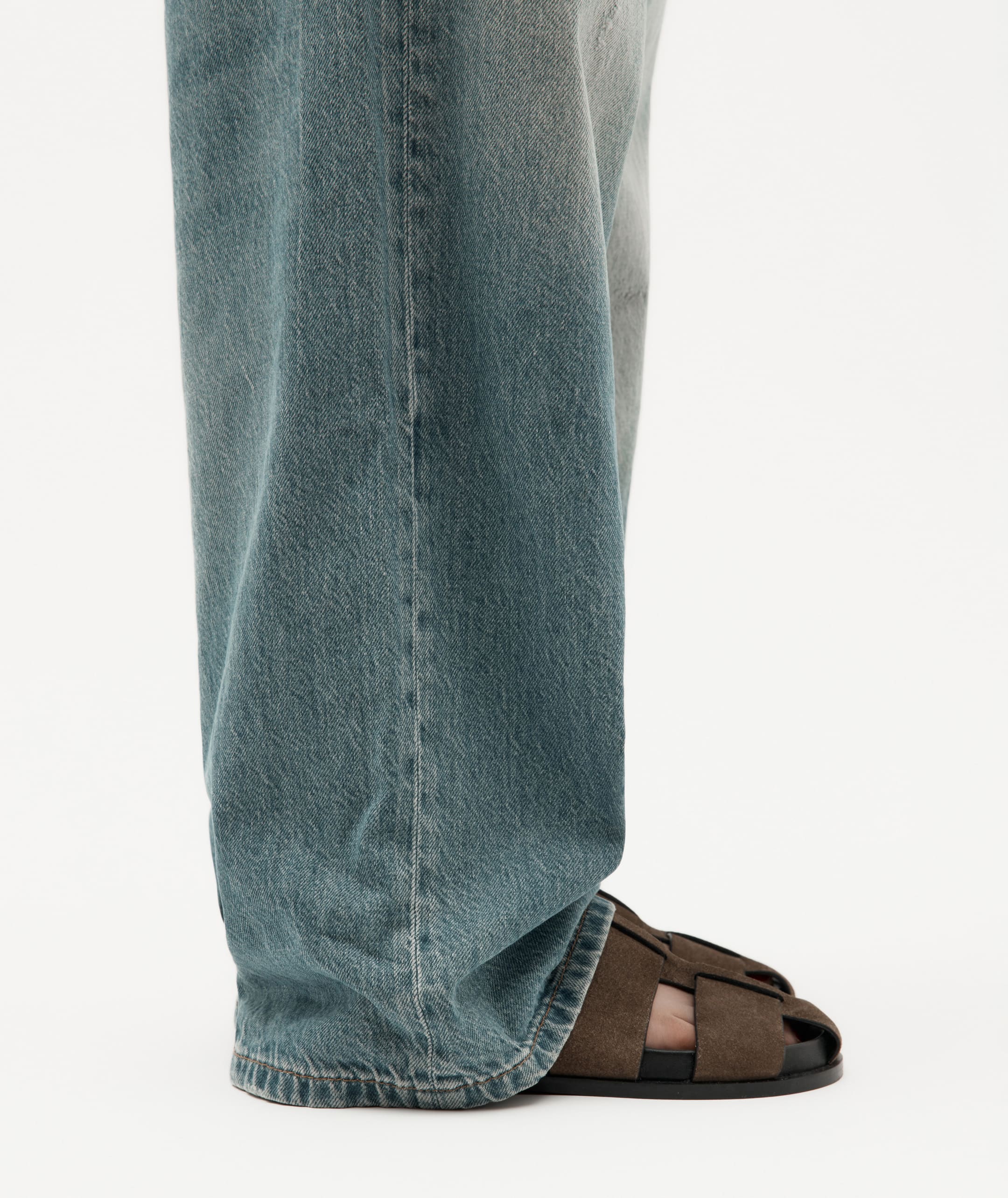 Triton Sandal - Dune Suede