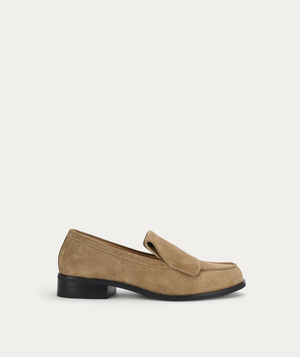 Uma Loafer - Oat Suede