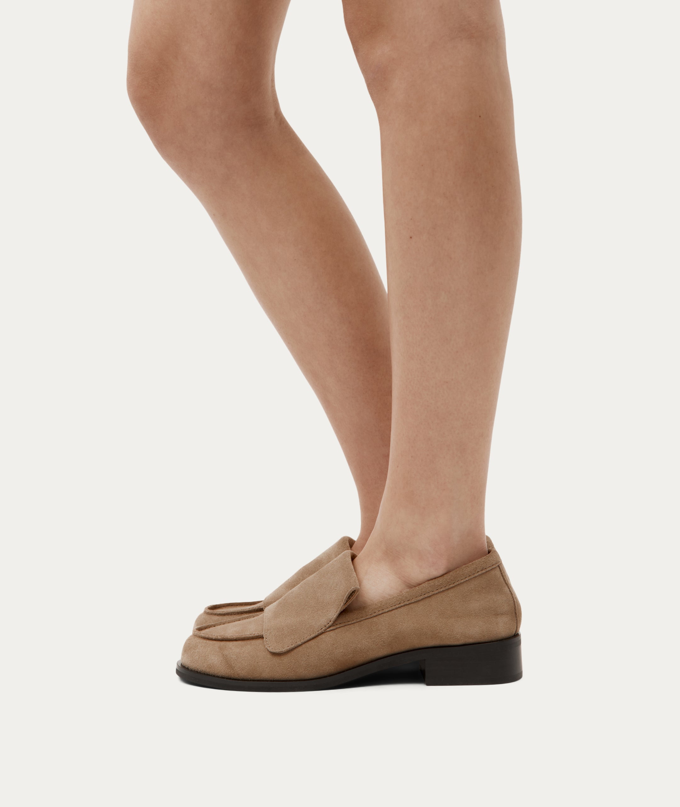 Uma Loafer - Oat Suede