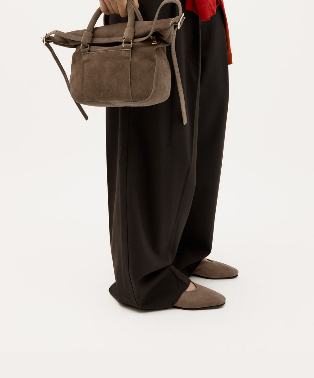 Cinch Flat - Dune Suede